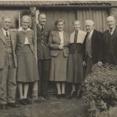 Family group by back door ?wartime