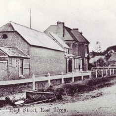 Early post card, showing Glenthorne beyond the dairy building. The hut to the left of the latter was used by a visiting fish-monger.