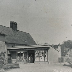 The Square, with Rose Cottage (since demolished) on the left.