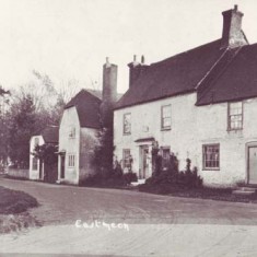 Barnards & Bell Cottage Barnards and Bell Cottage. When this photograph was taken, there were five dwellings in what are now three houses.