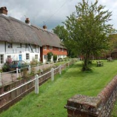 Hockley Cottages with Washers Triangle