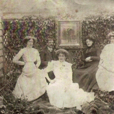 Harry Love with his mother Ellen McGregor and his three sisters, Ellen, Beatrice and Elizabeth. 