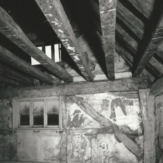 1st floor E End Beams in 1st floor, east end room.