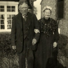 Edward Bone's parents, Benjamin Bone and Sarah Knight